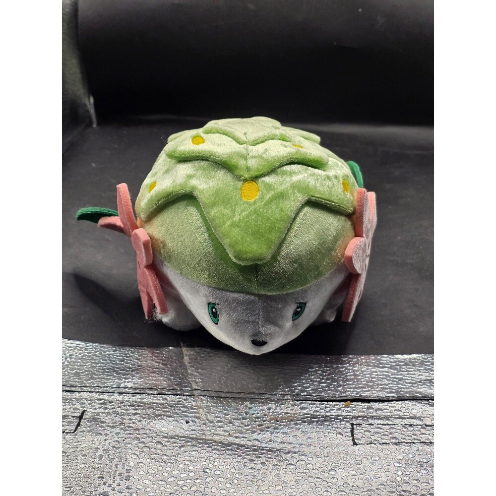 Pokémon Shaymin TOMY Plush Toy